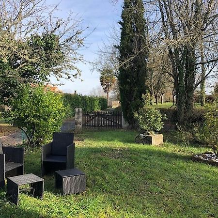 Charmant Gite En Perigord Vert Douchapt Exteriér fotografie