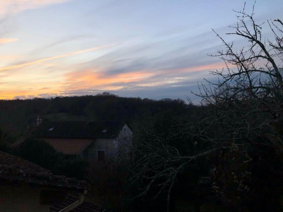 Charmant Gite En Perigord Vert Douchapt Exteriér fotografie
